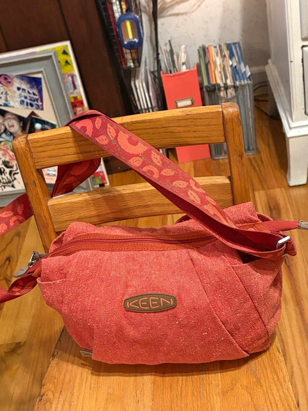 KEEN Women's Crossbody Shoulder Bag with Patterned Adjustable Strap